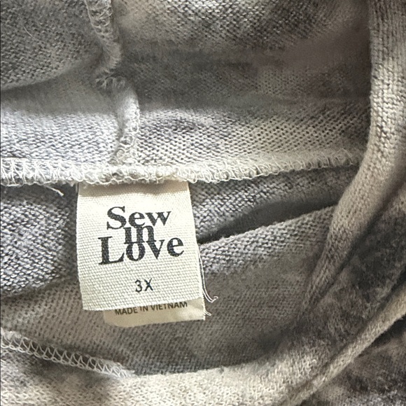 Sew In Love Charcoal Tie-Dye Top - Picture 3 of 3